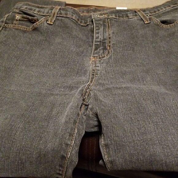 🦋3/$15💰Women's Jeans 💥Final Price💥 - Picture 1 of 3